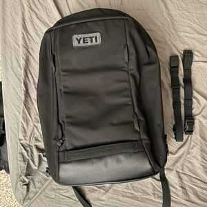 COPY - Yeti crossroads 27L backpack